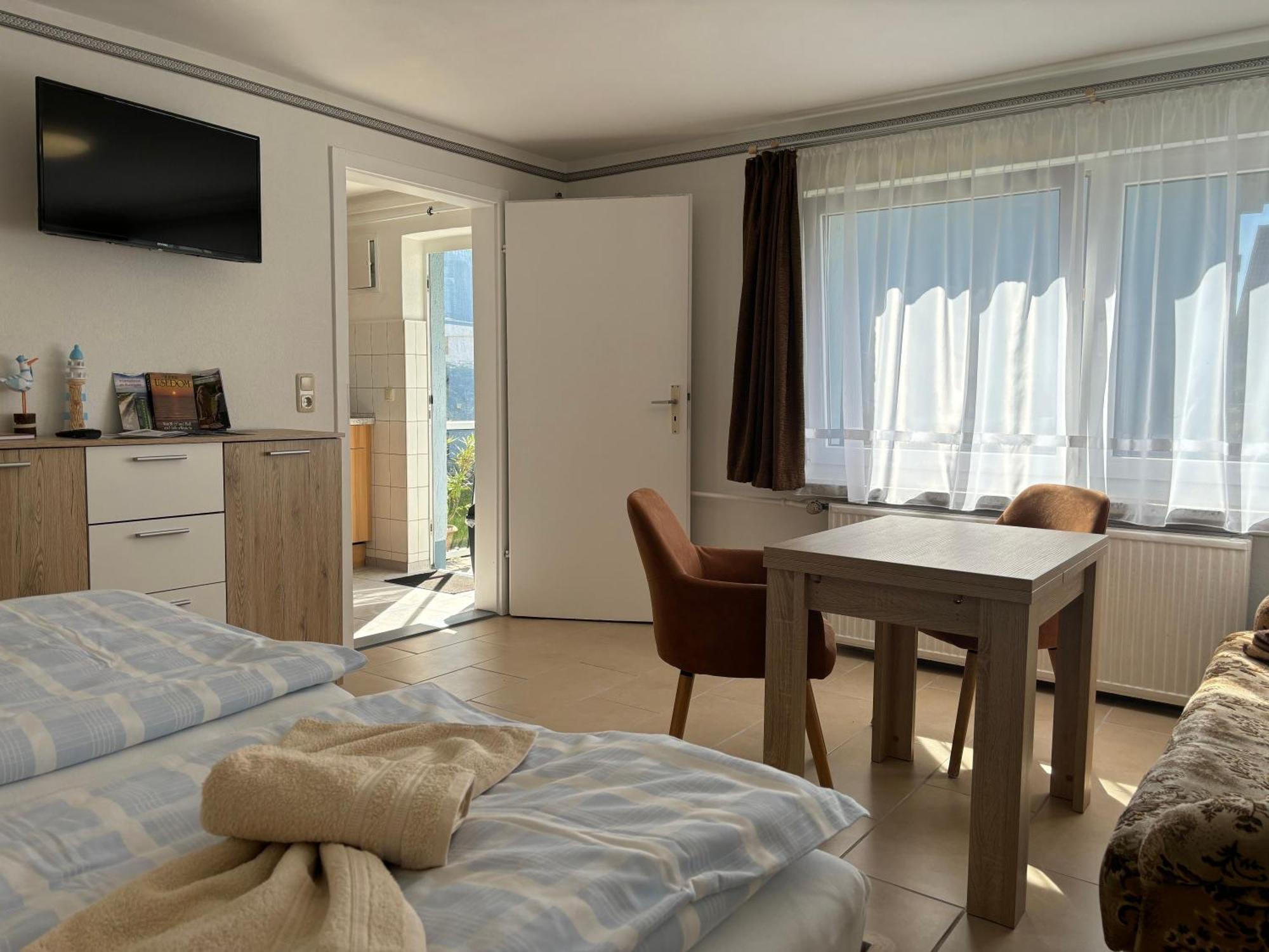 2 Ferienzimmer Inkl Fr & 1 Bungalow, Wlan, Garten, Grill Zinnowitz Bagian luar foto